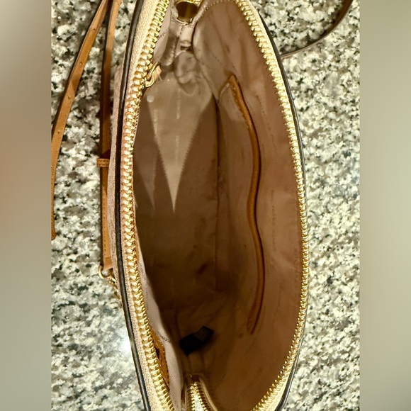 Michael Kors Star Crossbody Bag - Picture 4 of 6